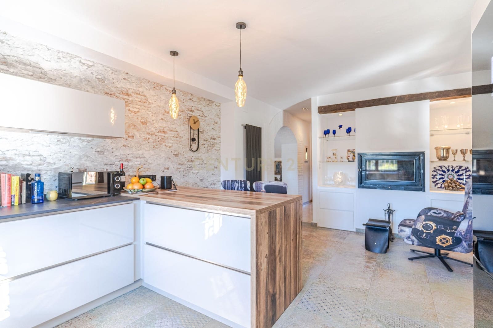 5 bedroom Villa for sale in Gojar with pool - € 625,000 (Ref: 9412975)