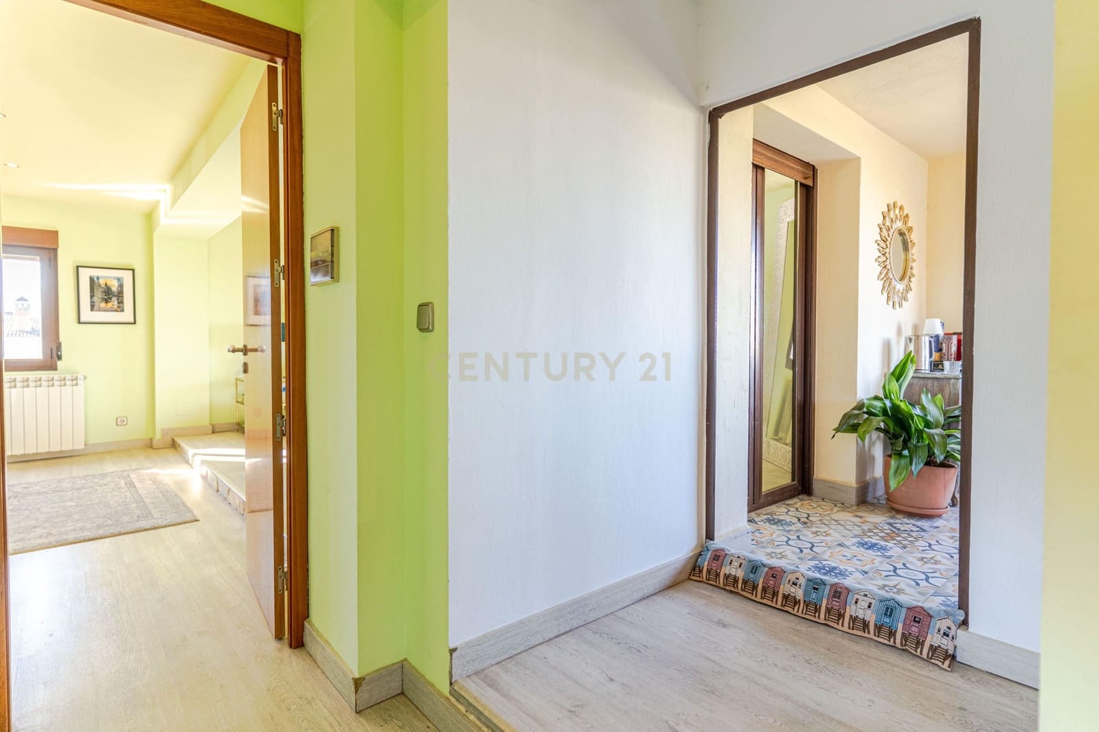 5 bedroom Villa for sale in Gojar with pool - € 625,000 (Ref: 9412975)