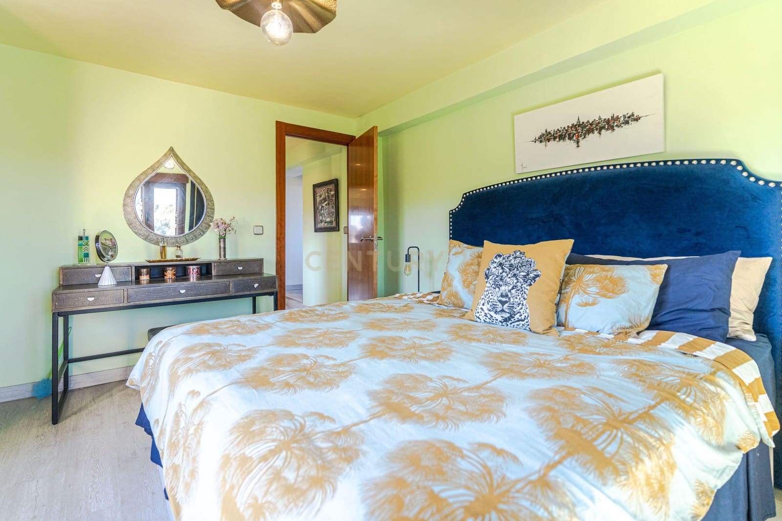 5 bedroom Villa for sale in Gojar with pool - € 625,000 (Ref: 9412975)