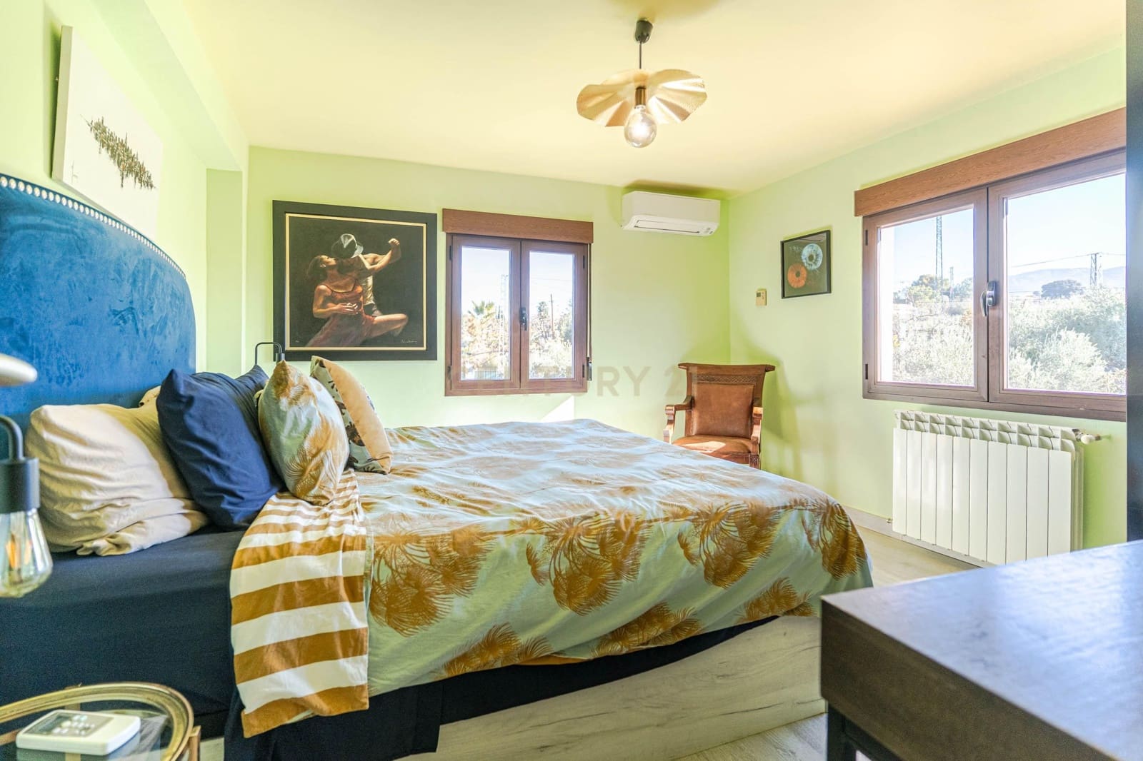 5 bedroom Villa for sale in Gojar with pool - € 625,000 (Ref: 9412975)