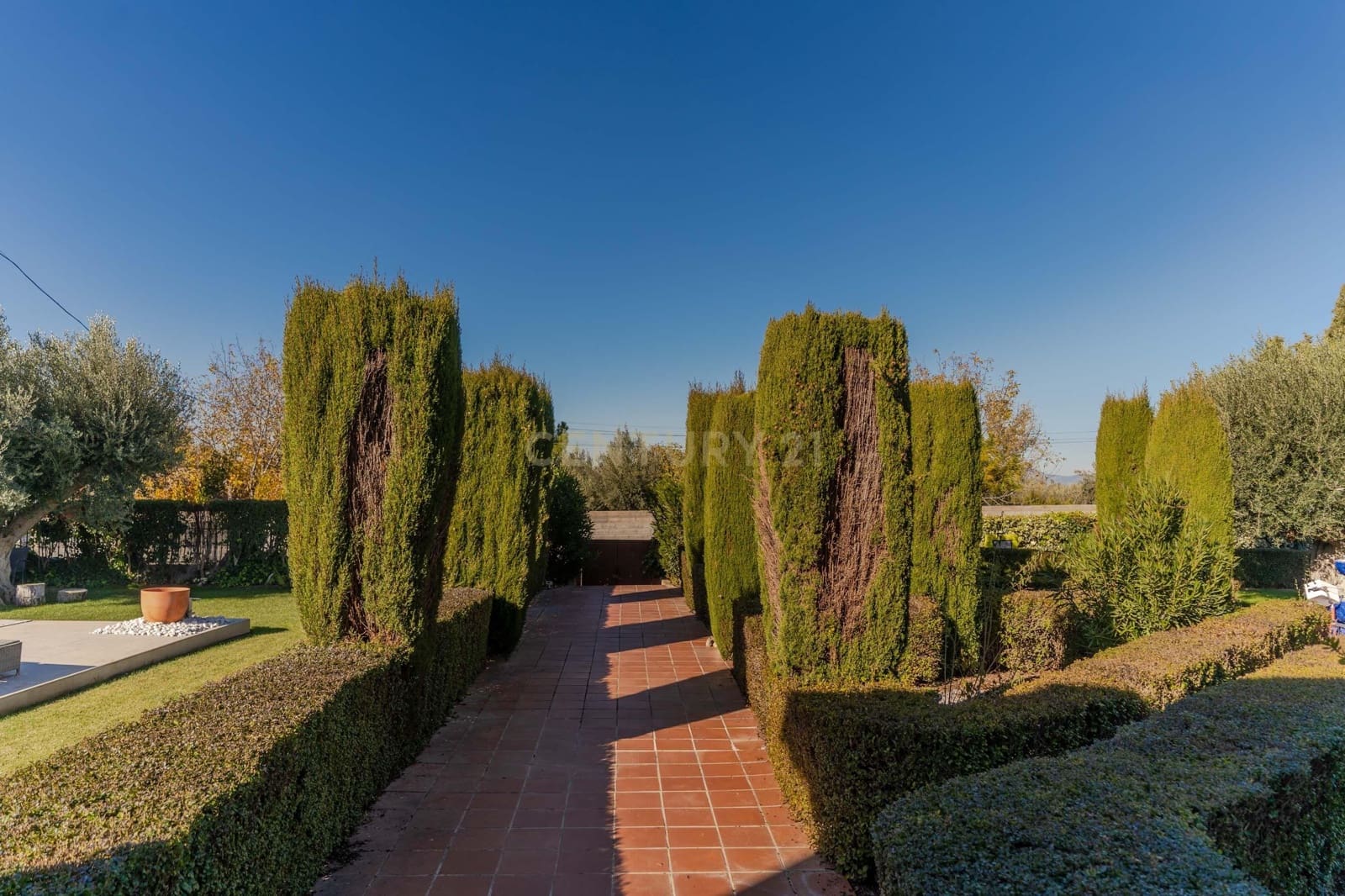 5 bedroom Villa for sale in Gojar with pool - € 625,000 (Ref: 9412975)