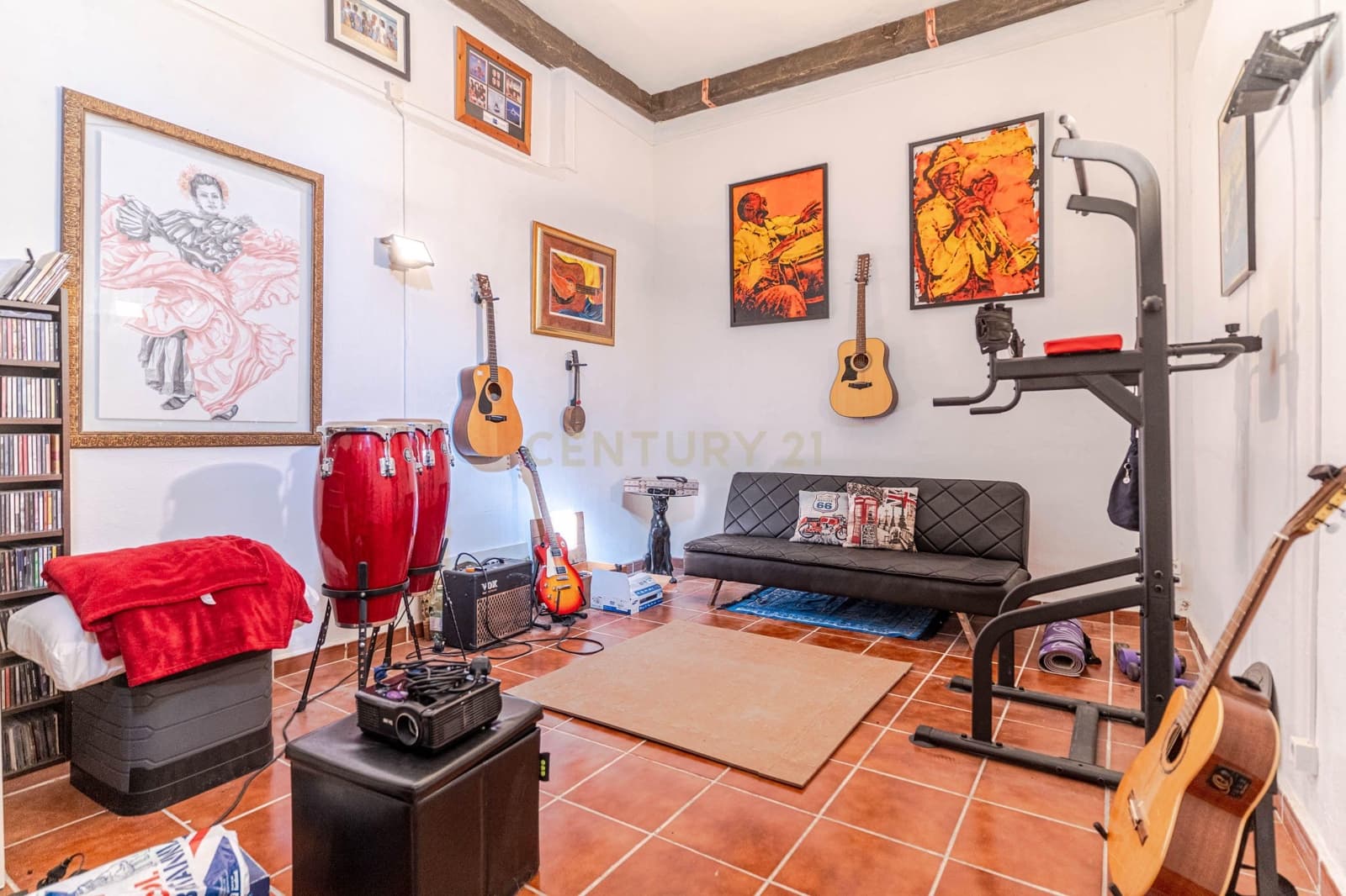 5 bedroom Villa for sale in Gojar with pool - € 625,000 (Ref: 9412975)