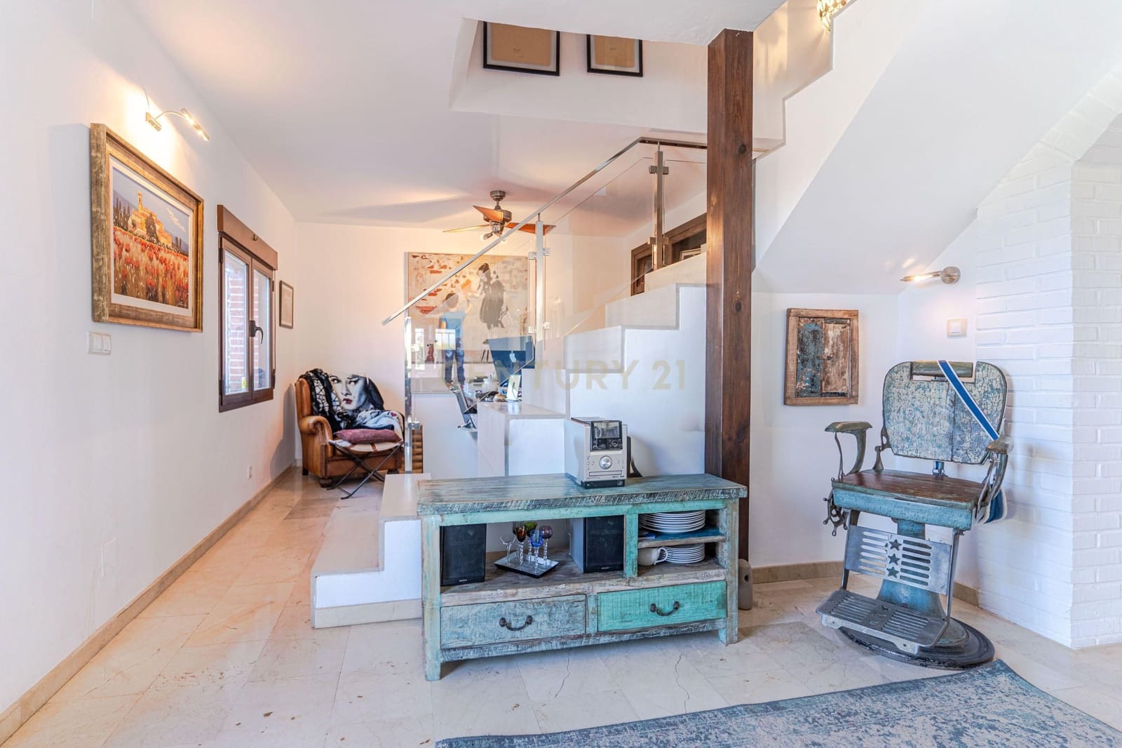 5 bedroom Villa for sale in Gojar with pool - € 625,000 (Ref: 9412975)