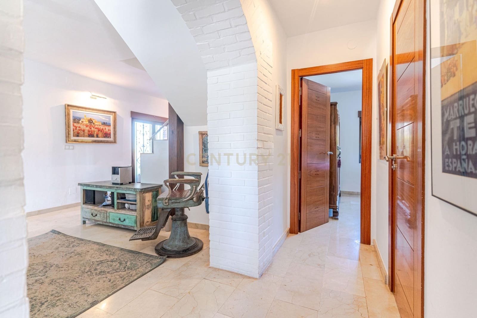 5 bedroom Villa for sale in Gojar with pool - € 625,000 (Ref: 9412975)