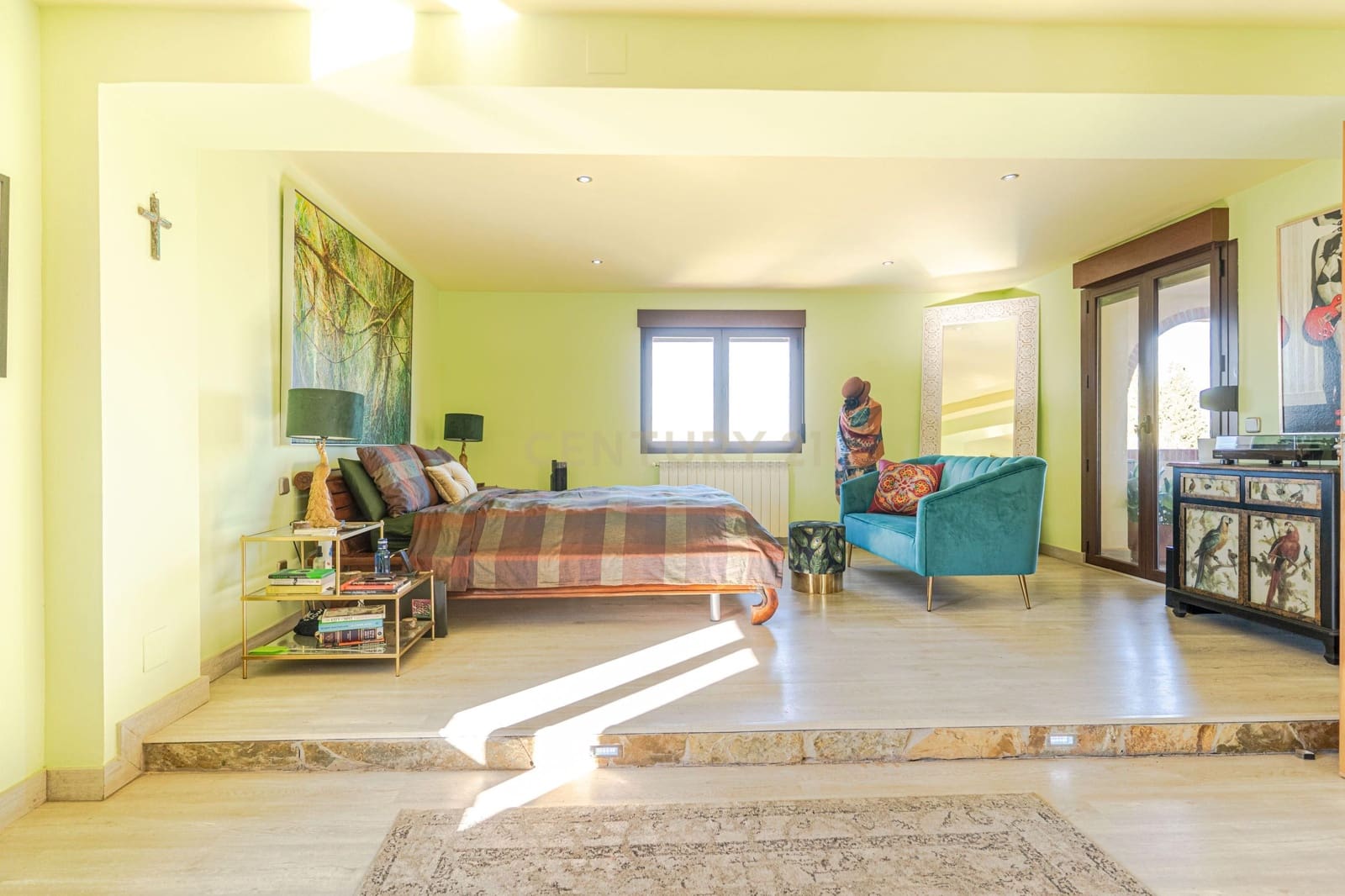 5 bedroom Villa for sale in Gojar with pool - € 625,000 (Ref: 9412975)