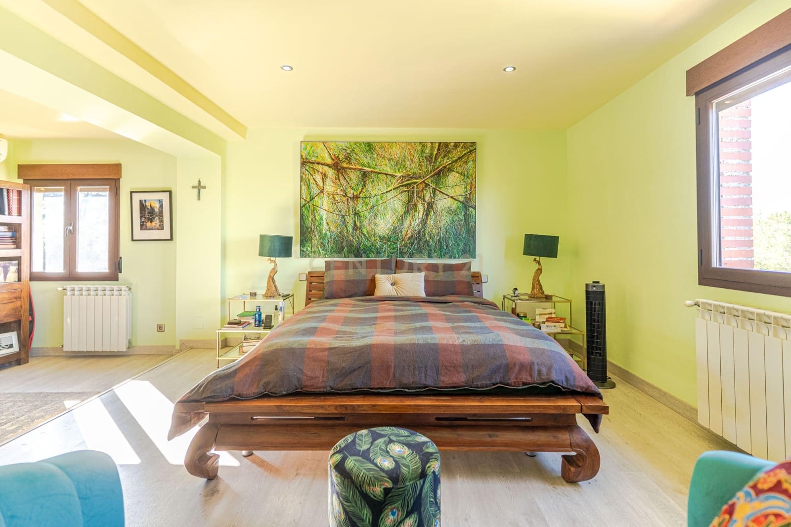 5 bedroom Villa for sale in Gojar with pool - € 625,000 (Ref: 9412975)