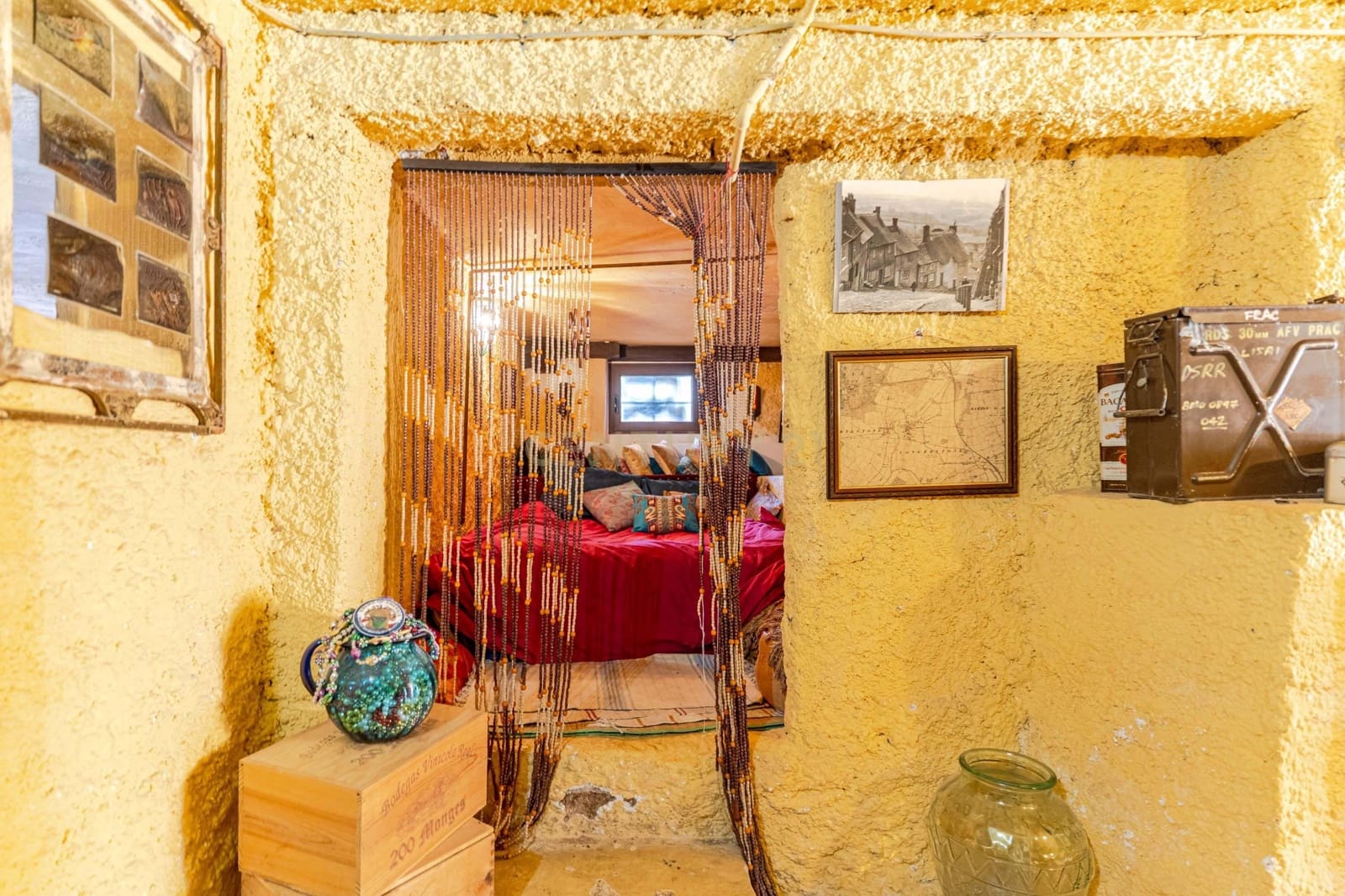 5 bedroom Villa for sale in Gojar with pool - € 625,000 (Ref: 9412975)