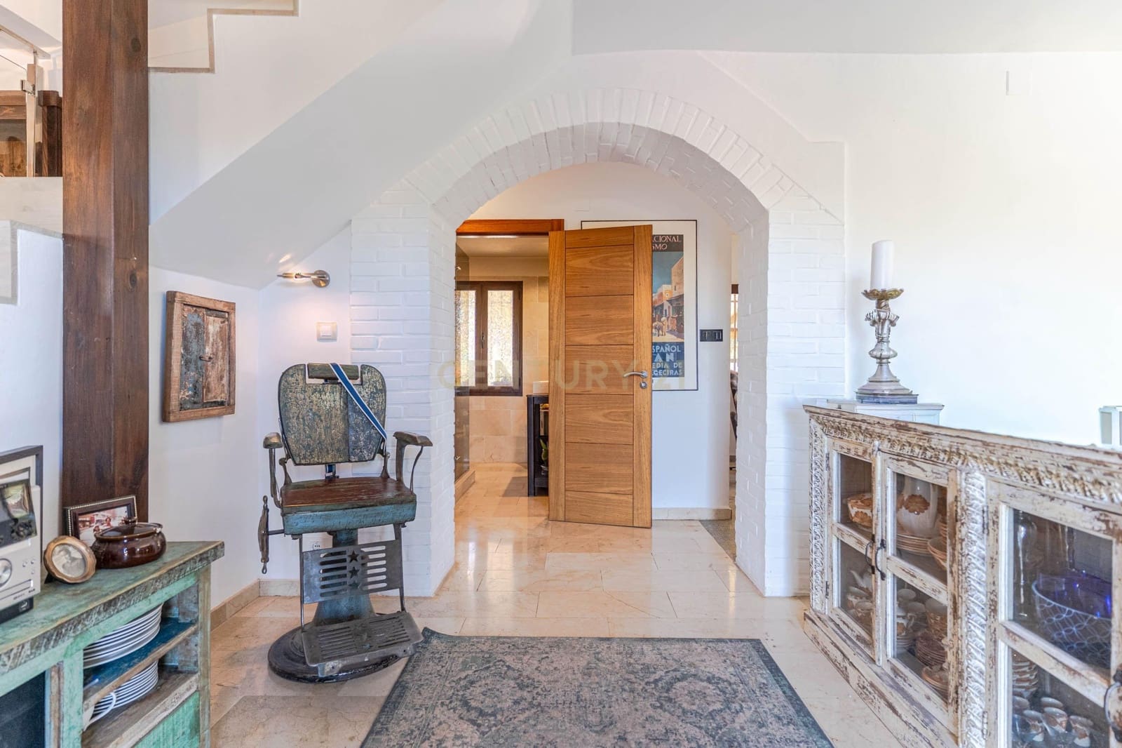 5 bedroom Villa for sale in Gojar with pool - € 625,000 (Ref: 9412975)