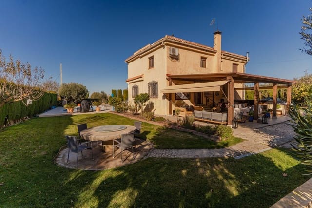 5 soveværelse Villa til salg i Gójar med swimmingpool - € 625.000 (Ref: 9412975)