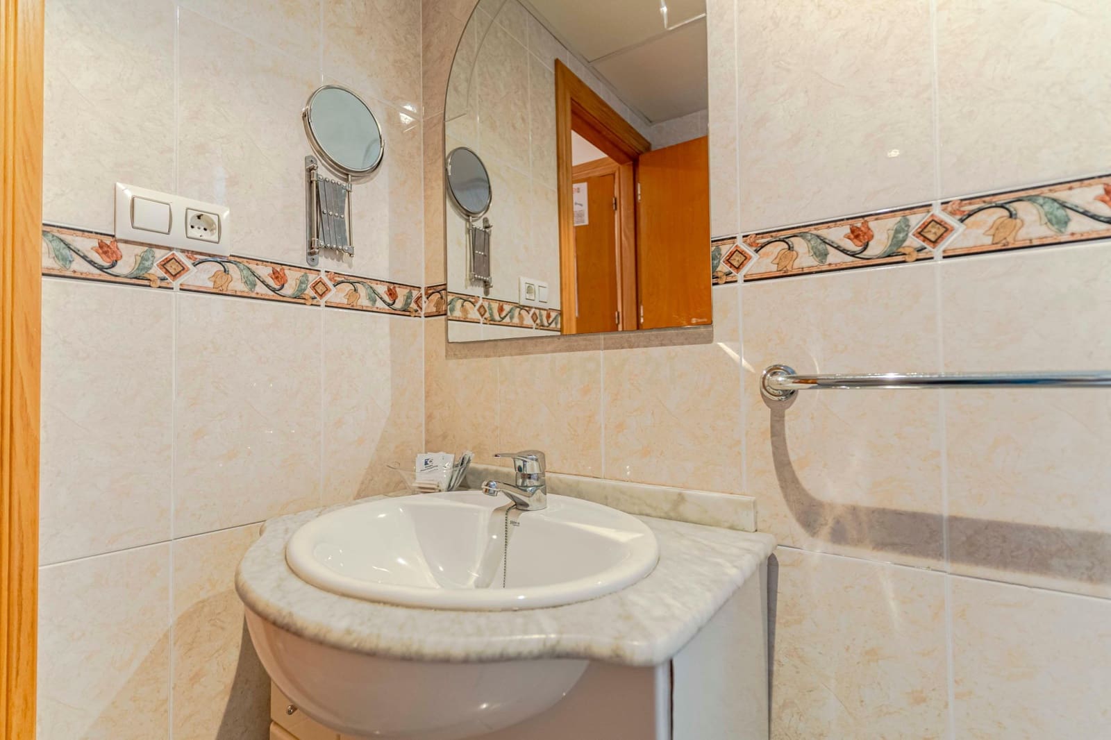 14 soveværelse Hotel til salg i Salobrena - € 1.065.000 (Ref: 9419011)