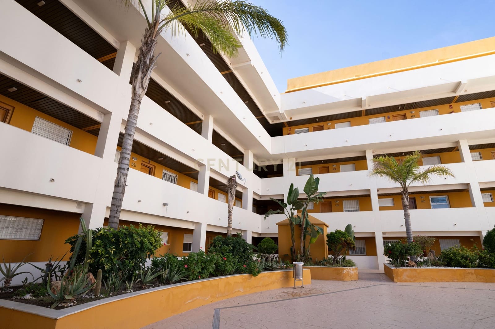 2 soveværelse Lejlighed til salg i Roquetas de Mar med swimmingpool - € 157.000 (Ref: 9419012)