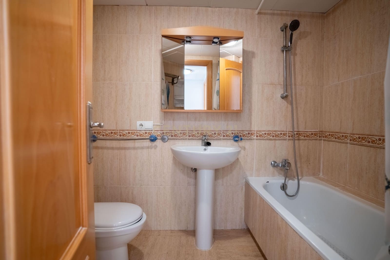 2 soveværelse Lejlighed til salg i Roquetas de Mar med swimmingpool - € 157.000 (Ref: 9419012)