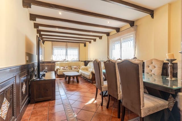 4 soveværelse Villa til salg i Albolote med swimmingpool - € 399.000 (Ref: 9420074)