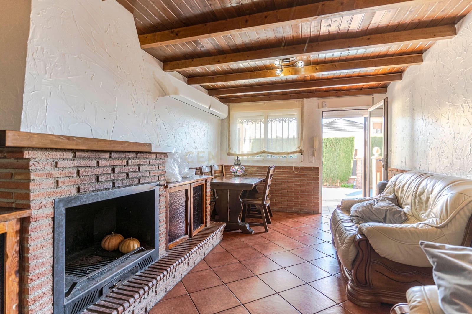 4 soveværelse Villa til salg i Albolote med swimmingpool - € 399.000 (Ref: 9420074)