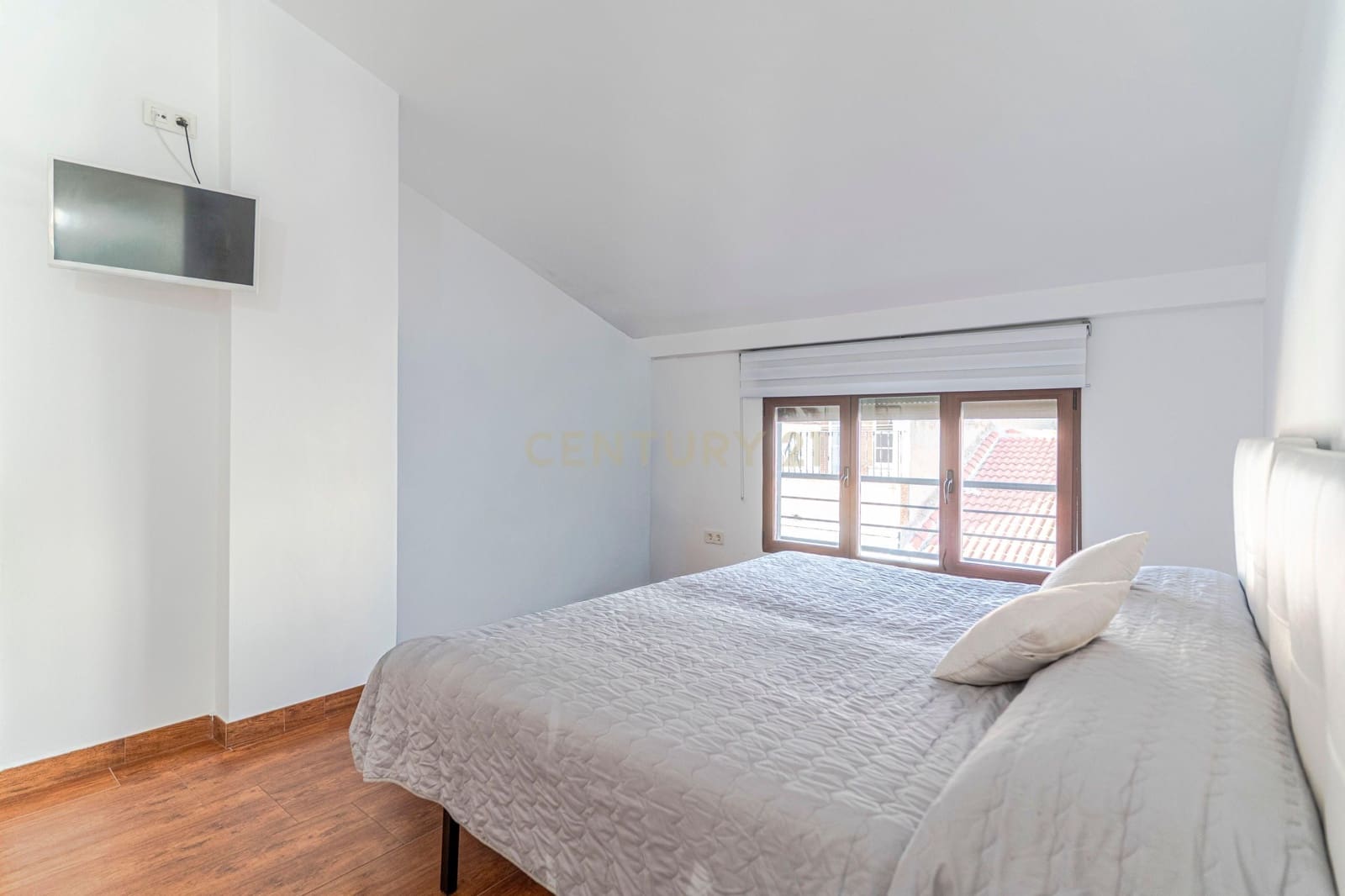 3 bedroom Townhouse for sale in Guevejar - € 295,000 (Ref: 9420075)