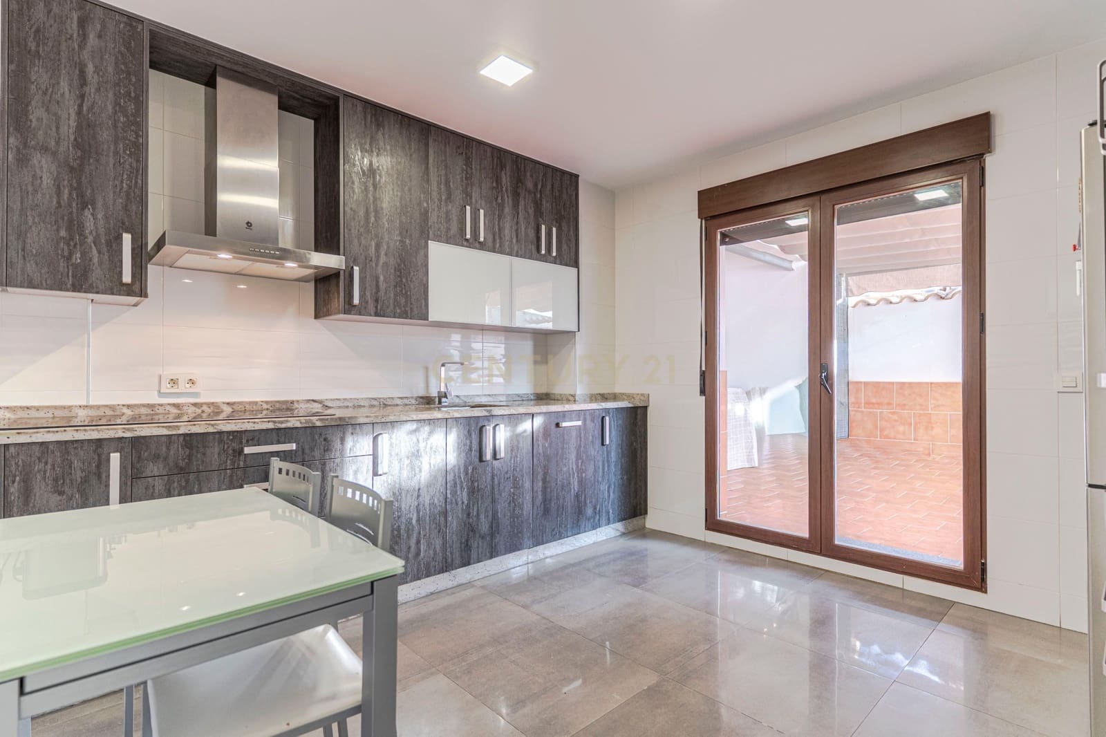 3 bedroom Townhouse for sale in Guevejar - € 295,000 (Ref: 9420075)