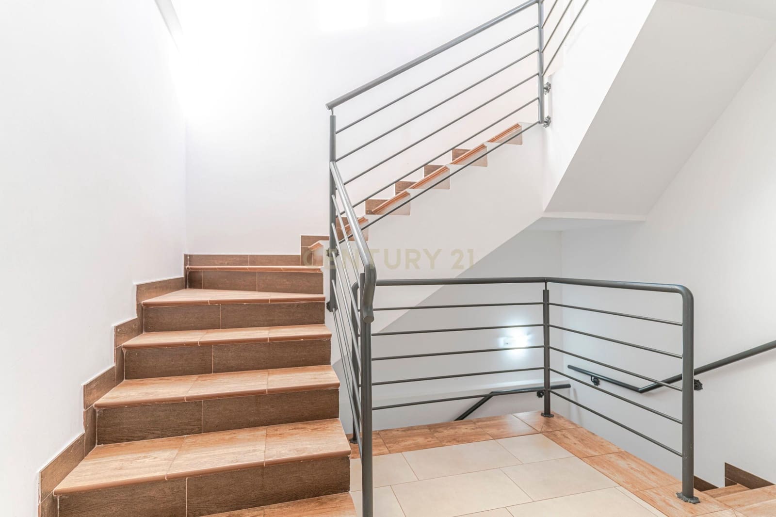 3 bedroom Townhouse for sale in Guevejar - € 295,000 (Ref: 9420075)