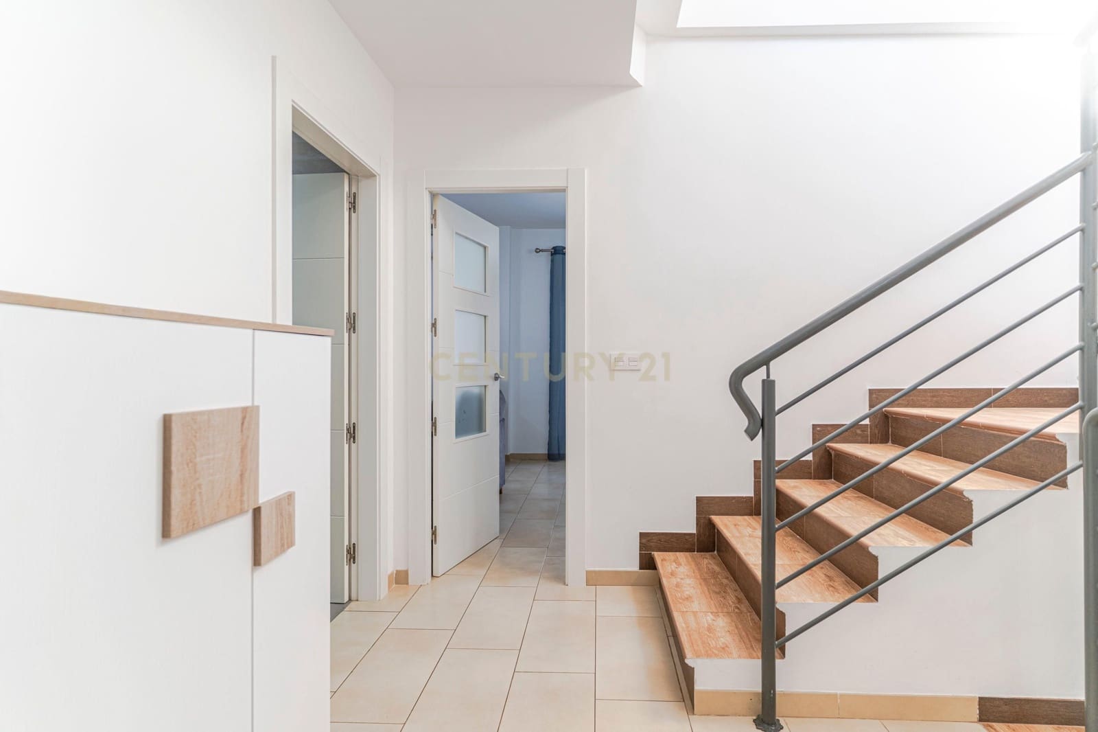 3 bedroom Townhouse for sale in Guevejar - € 295,000 (Ref: 9420075)