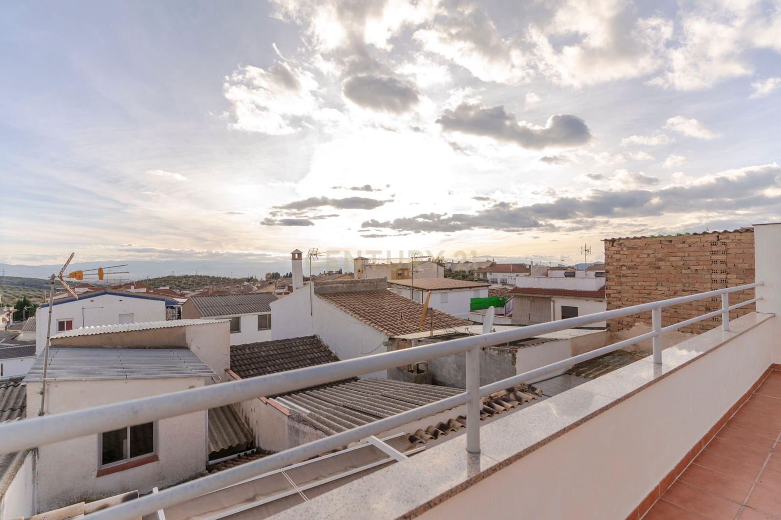 3 bedroom Townhouse for sale in Guevejar - € 295,000 (Ref: 9420075)