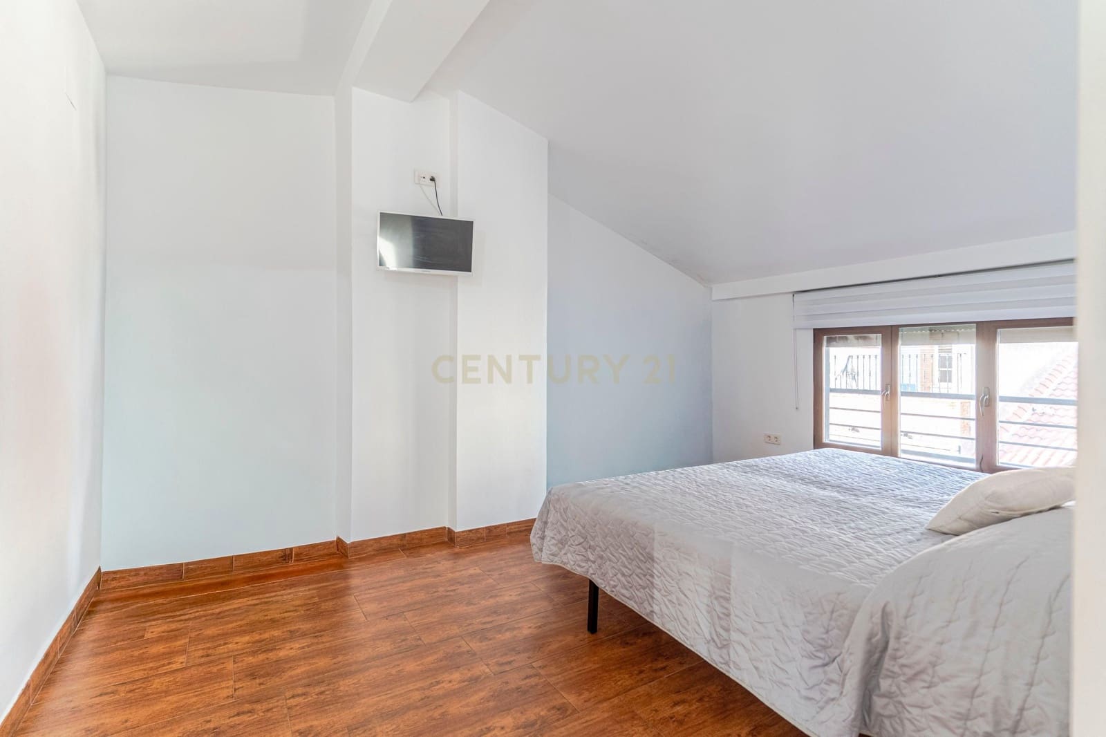 3 bedroom Townhouse for sale in Guevejar - € 295,000 (Ref: 9420075)