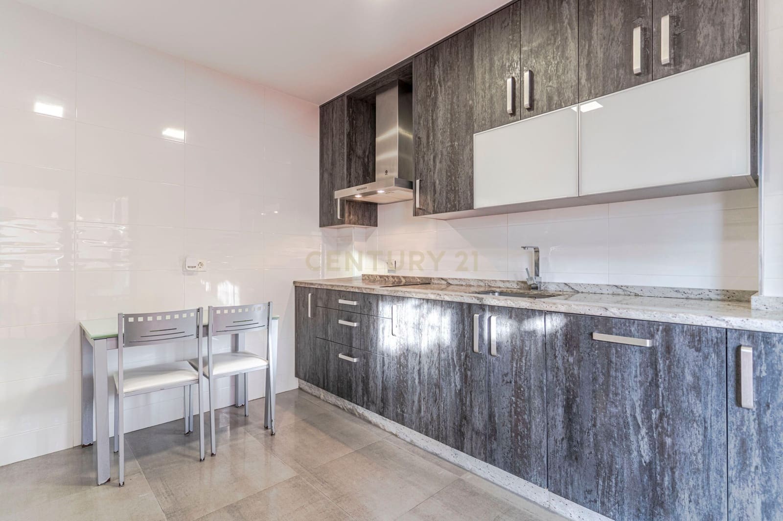 3 bedroom Townhouse for sale in Guevejar - € 295,000 (Ref: 9420075)