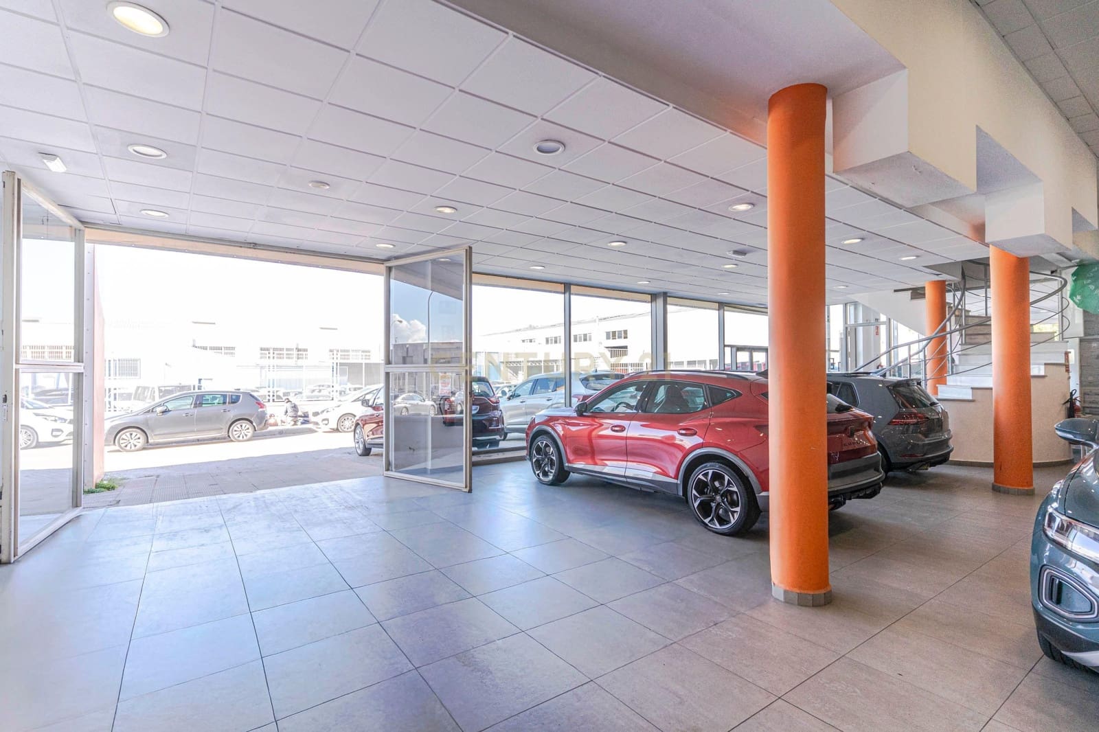 Kaupallinen myytävänä paikassa Granada kaupunki - 1 050 000 € (Ref: 9425822)