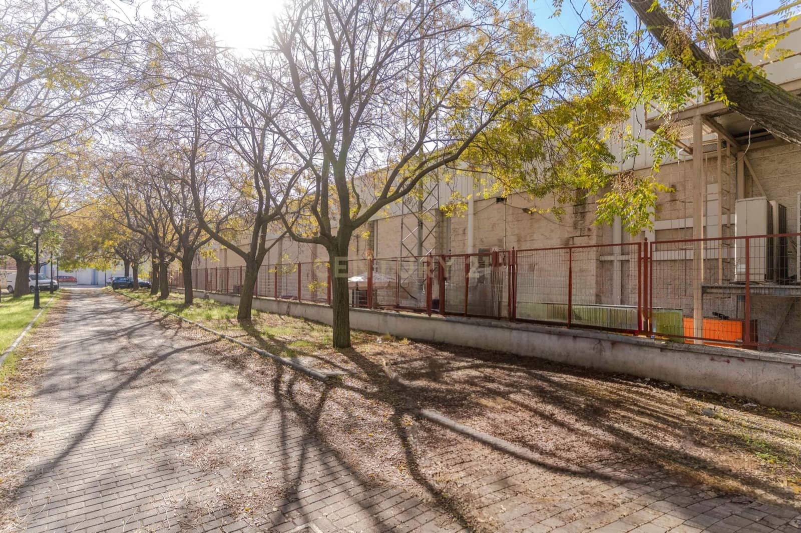 Kaupallinen myytävänä paikassa Granada kaupunki - 1 050 000 € (Ref: 9425822)