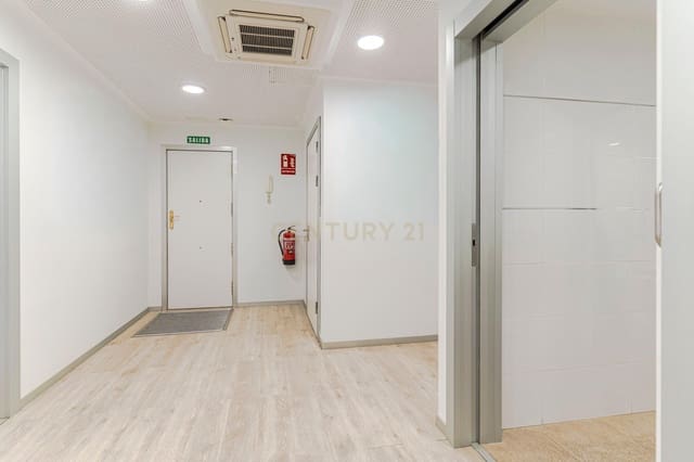4 soveværelse Lejlighed til salg i San Matías - Realejo, Granada by - € 550.000 (Ref: 9426705)