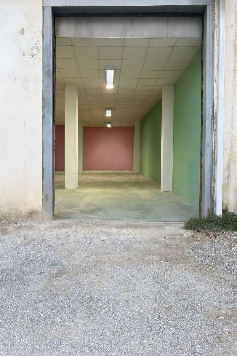 Erhverv til salg i Pinos Puente - € 65.000 (Ref: 9427575)