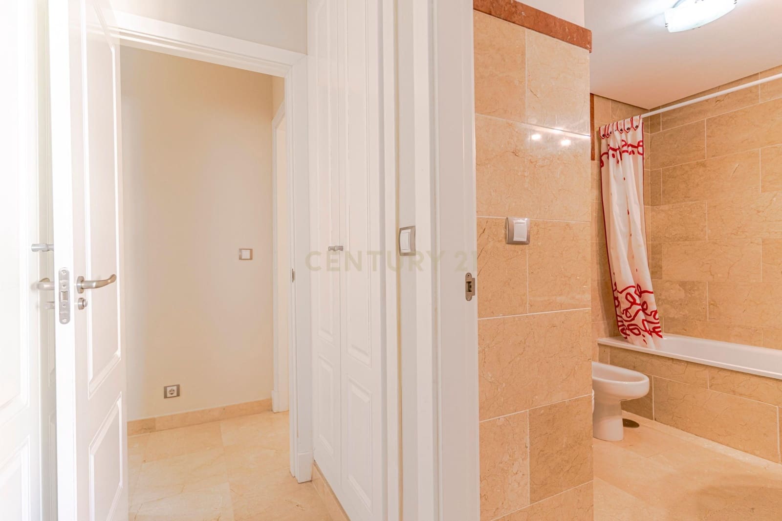 3 soveværelse Lejlighed til salg i Manilva med swimmingpool garage - € 425.000 (Ref: 9436317)