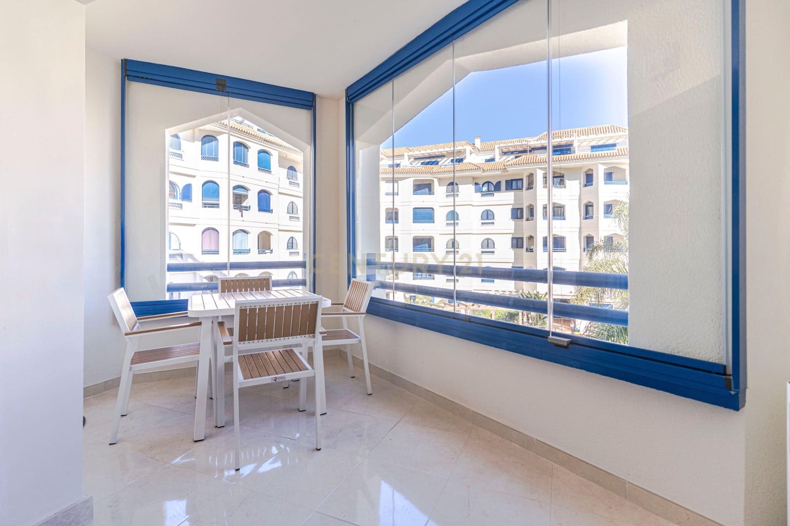 3 soveværelse Lejlighed til salg i Manilva med swimmingpool garage - € 425.000 (Ref: 9436317)