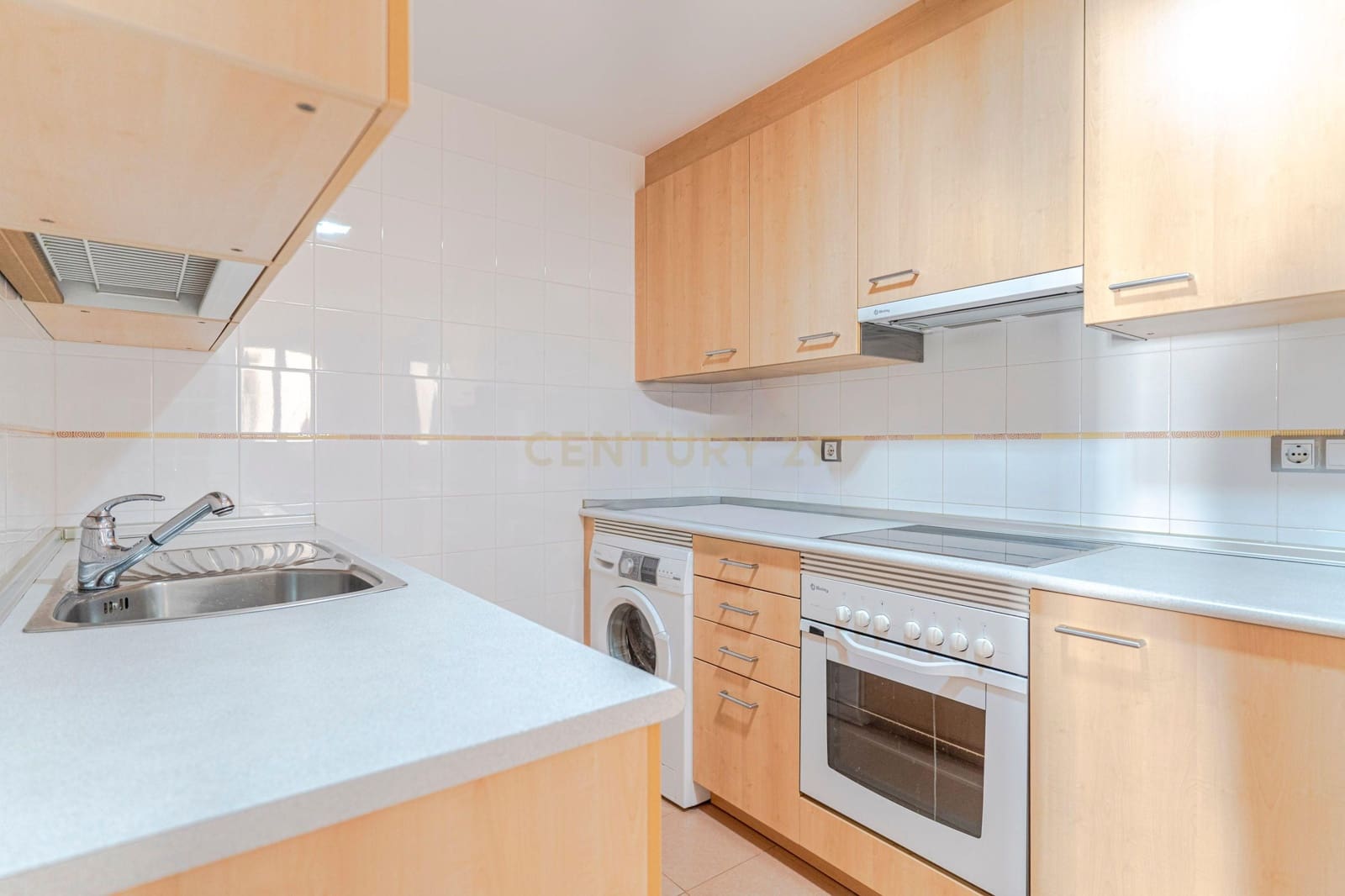 3 soveværelse Lejlighed til salg i Manilva med swimmingpool garage - € 425.000 (Ref: 9436317)