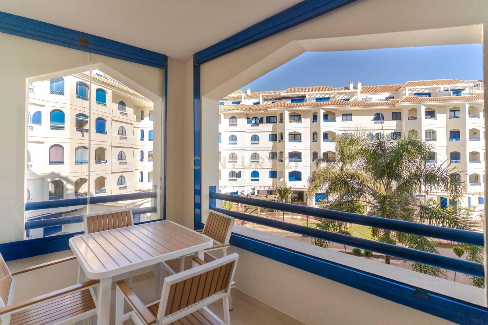 3 soveværelse Lejlighed til salg i Manilva med swimmingpool garage - € 425.000 (Ref: 9436317)