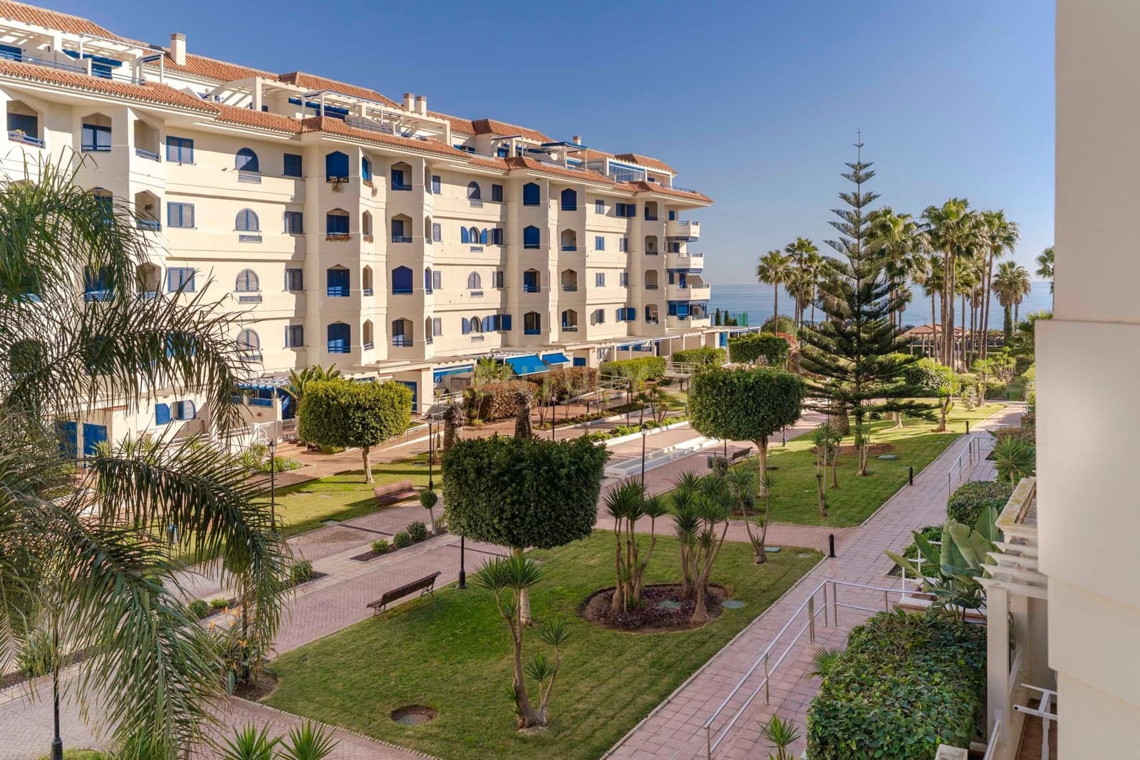 3 soveværelse Lejlighed til salg i Manilva med swimmingpool garage - € 425.000 (Ref: 9436317)