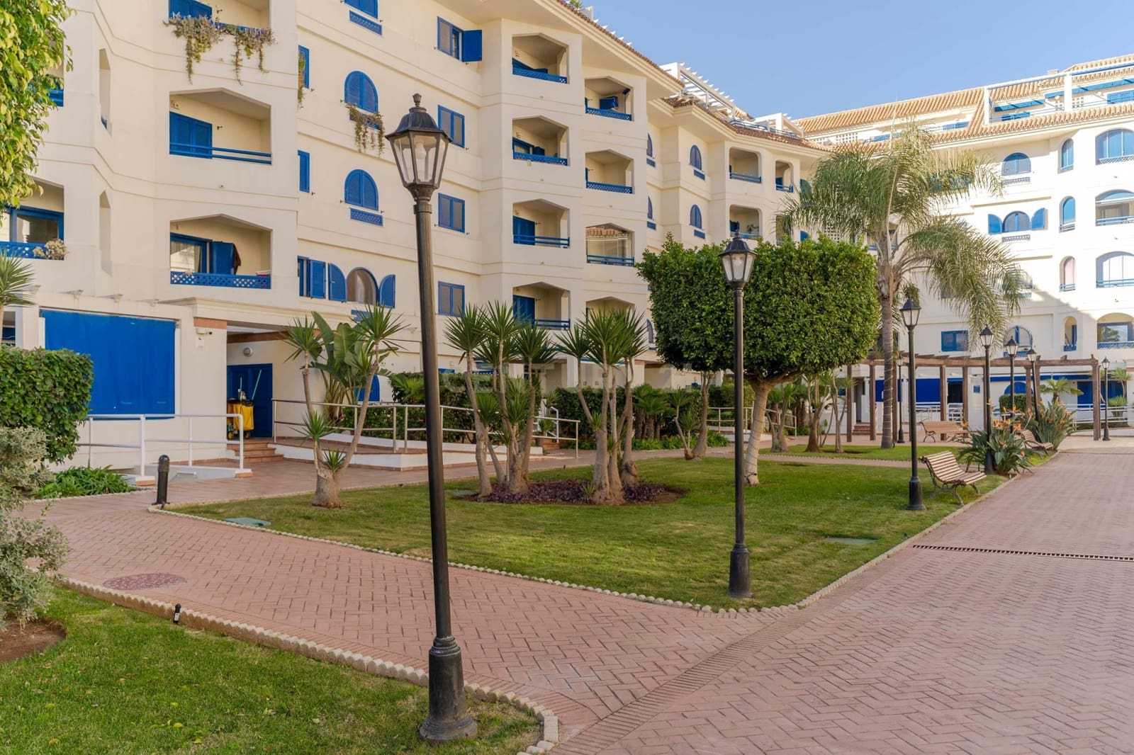 3 soveværelse Lejlighed til salg i Manilva med swimmingpool garage - € 425.000 (Ref: 9436317)