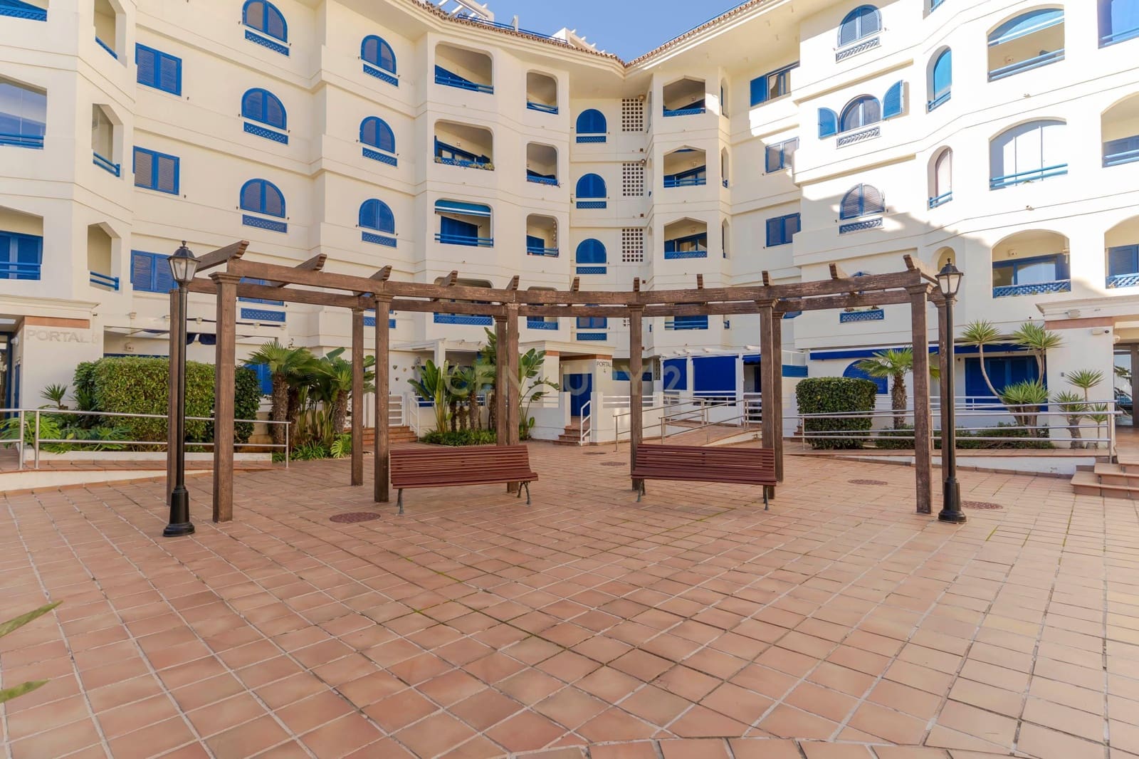 3 soveværelse Lejlighed til salg i Manilva med swimmingpool garage - € 425.000 (Ref: 9436317)