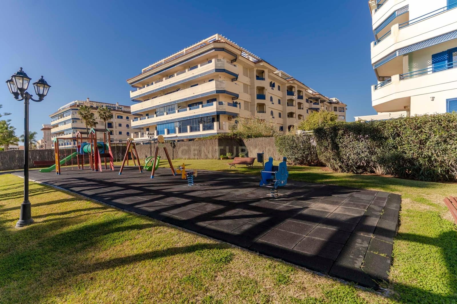 3 soveværelse Lejlighed til salg i Manilva med swimmingpool garage - € 425.000 (Ref: 9436317)