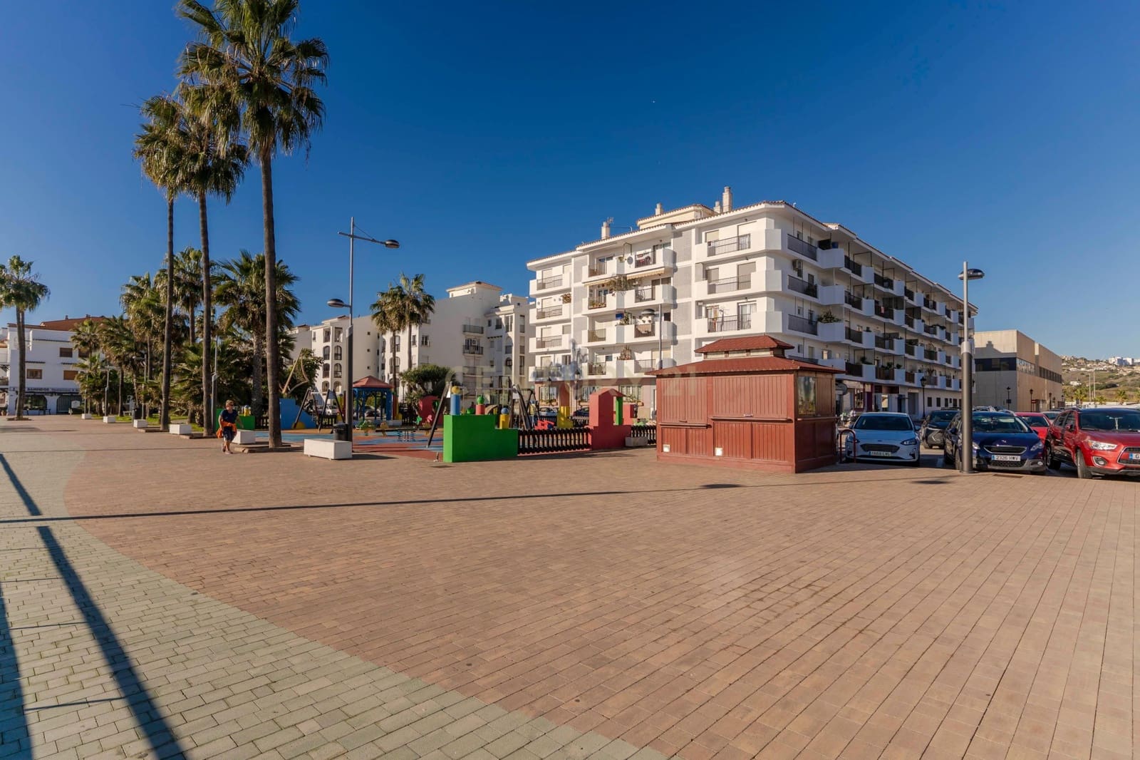 3 soveværelse Lejlighed til salg i Manilva med swimmingpool garage - € 425.000 (Ref: 9436317)