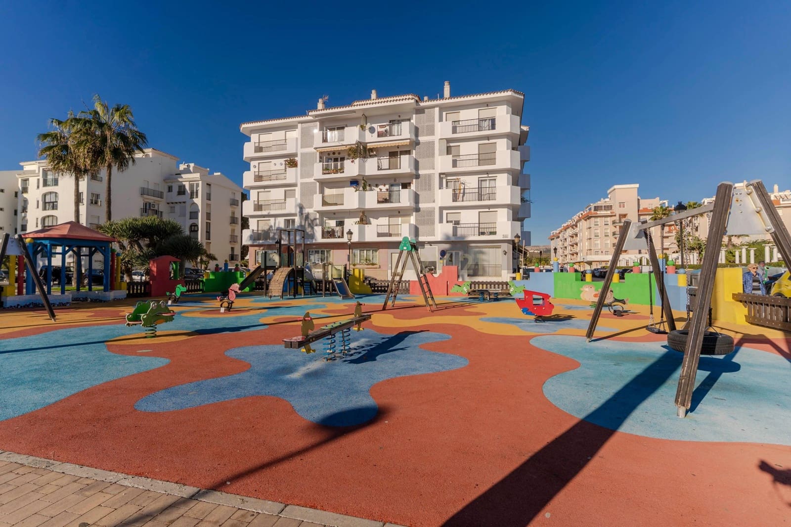 3 soveværelse Lejlighed til salg i Manilva med swimmingpool garage - € 425.000 (Ref: 9436317)