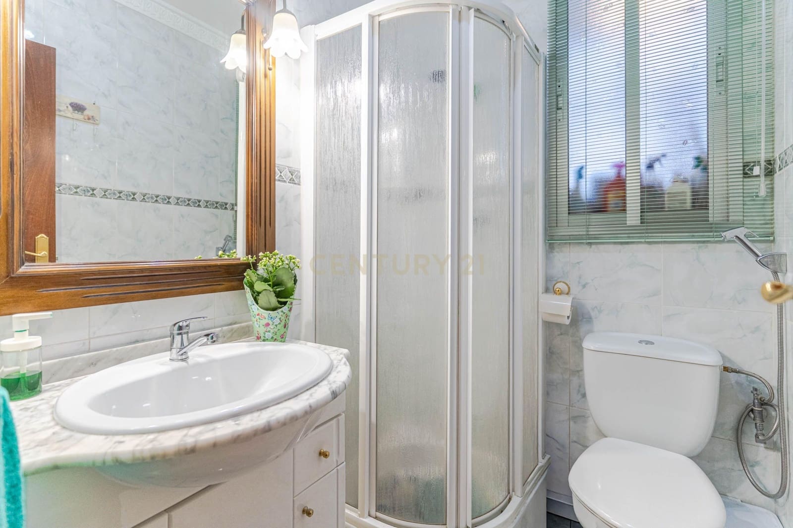 4 slaapkamer Appartement te koop in Pinos Puente - € 108.000 (Ref: 9444903)