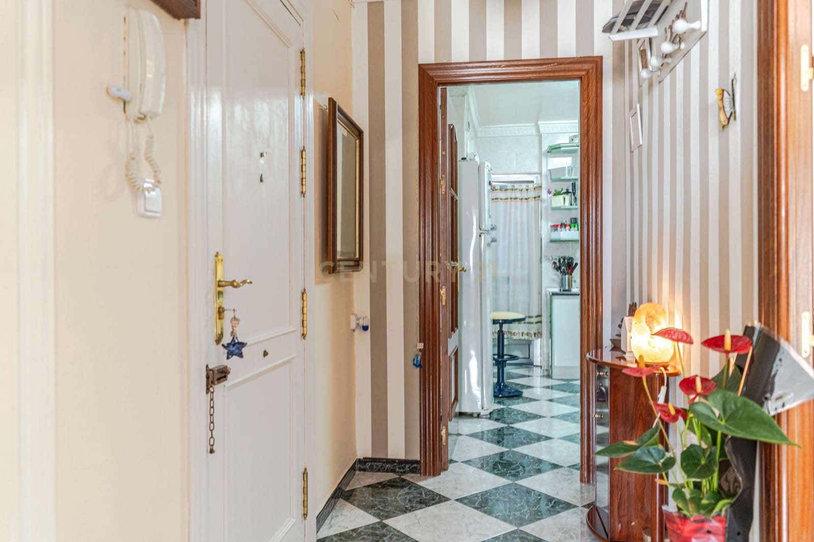 4 slaapkamer Appartement te koop in Pinos Puente - € 108.000 (Ref: 9444903)