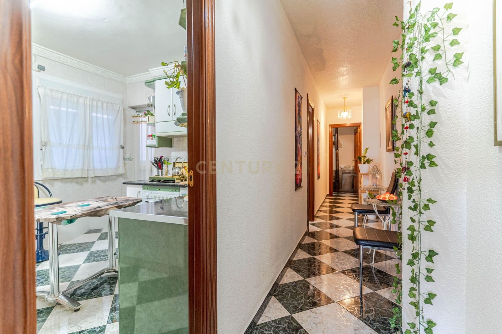 4 slaapkamer Appartement te koop in Pinos Puente - € 108.000 (Ref: 9444903)