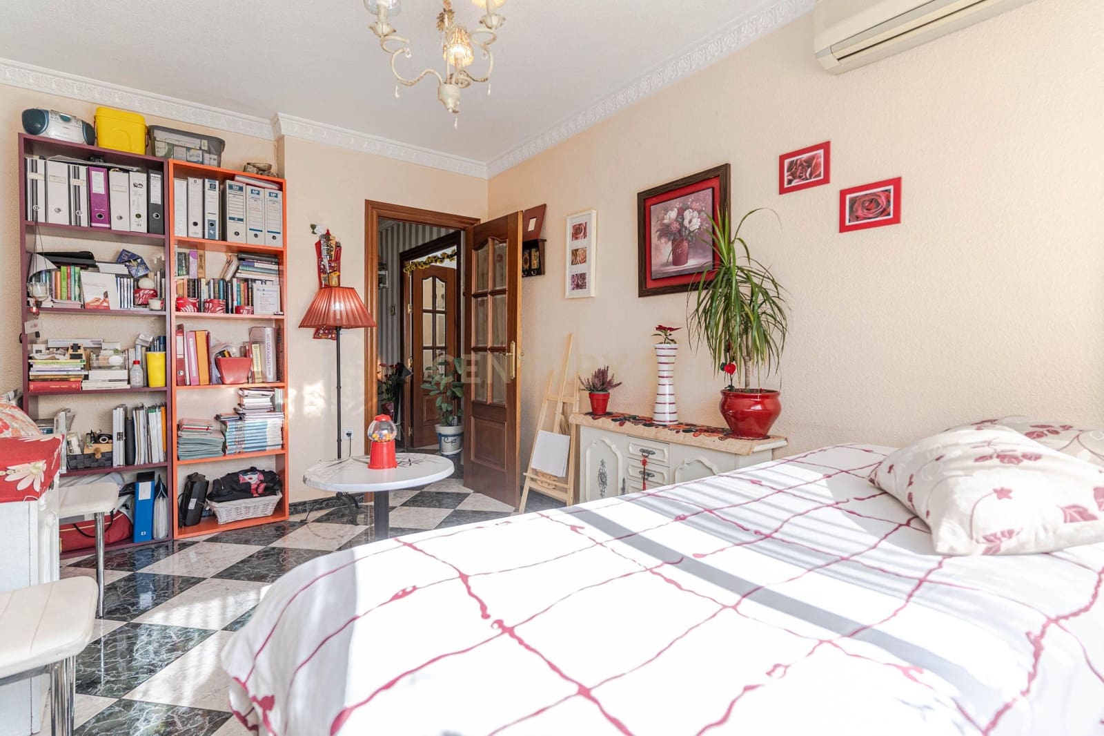 4 slaapkamer Appartement te koop in Pinos Puente - € 108.000 (Ref: 9444903)