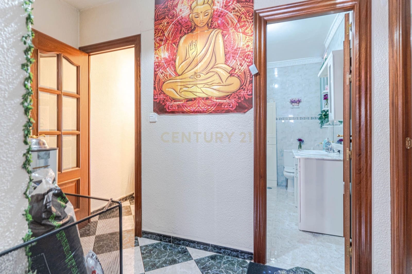 4 slaapkamer Appartement te koop in Pinos Puente - € 108.000 (Ref: 9444903)