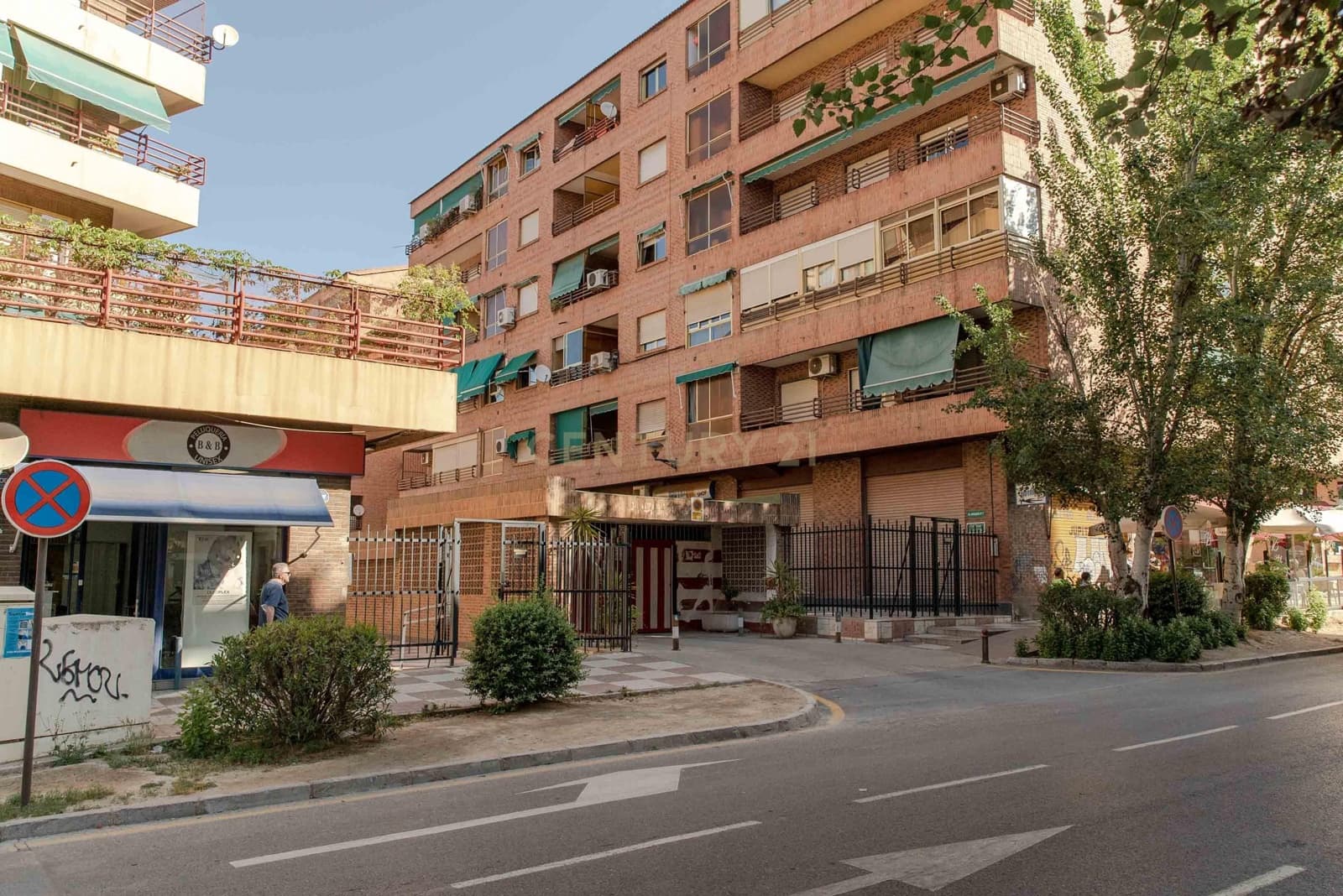 Garage til salg i Granada by - € 19.000 (Ref: 9449871)
