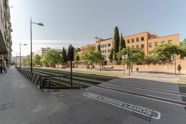 Garage til salg i Pedanias de Granada, Granada by - € 19.000 (Ref: 9449871)