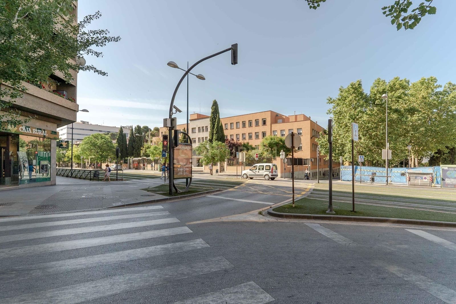 Garage til salg i Granada by - € 19.000 (Ref: 9449871)