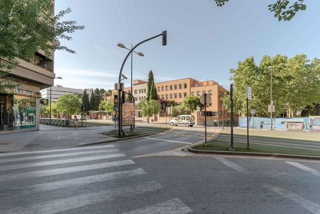 Garage til salg i Pedanias de Granada, Granada by - € 19.000 (Ref: 9449871)