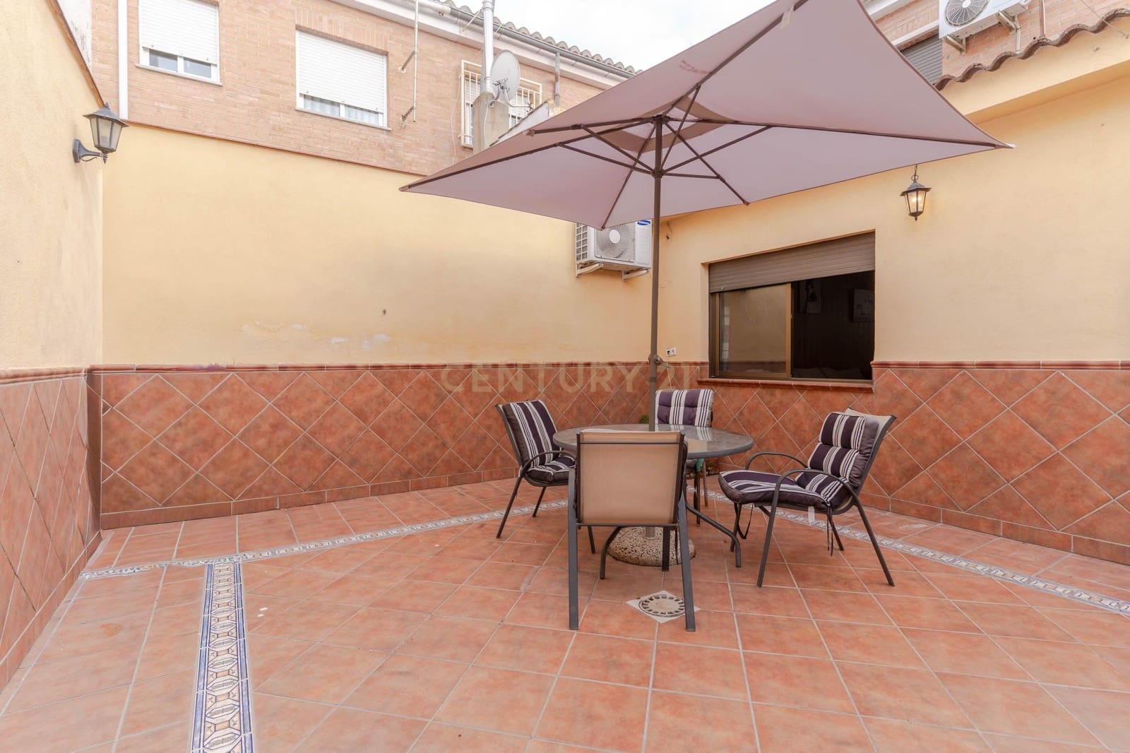 4 soverom Hus til salgs i Maracena - € 235 000 (Ref: 9450922)