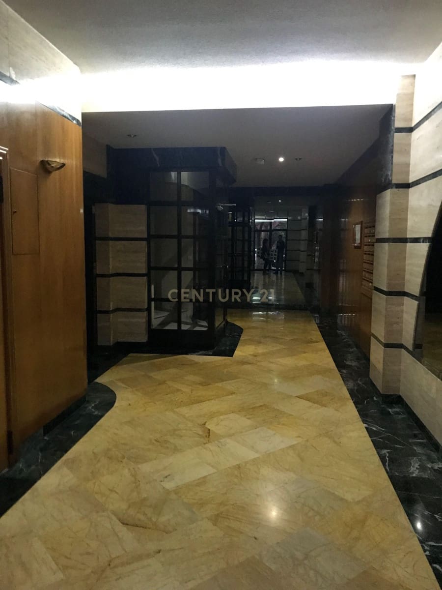 Piso de 1 habitación en Granada ciudad en alquiler - 600 € (Ref: 9453051)